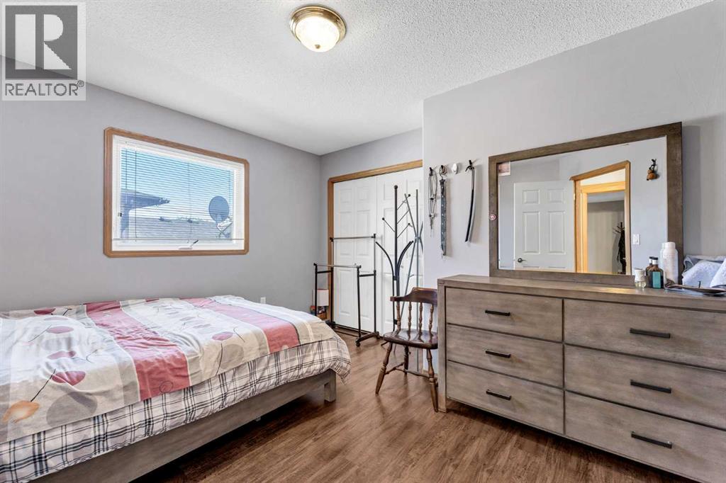460 Spruce Way SE - 11