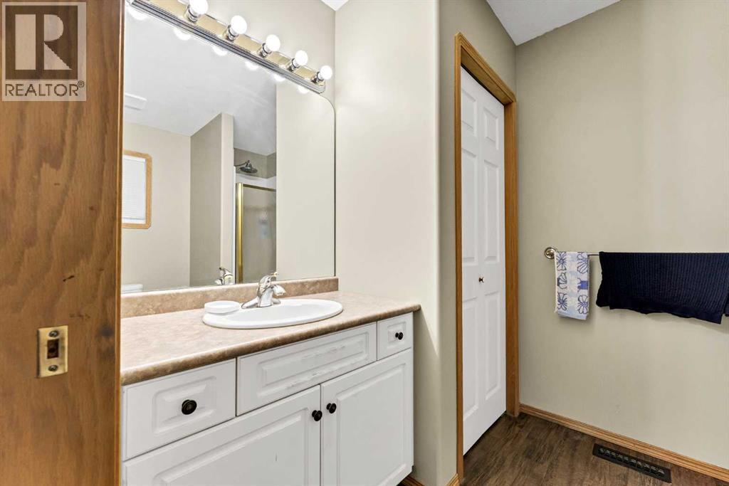 460 Spruce Way SE - 15