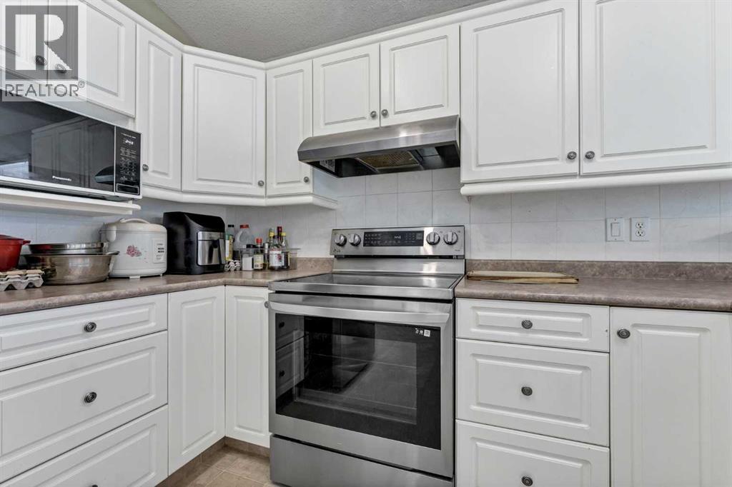 460 Spruce Way SE - Image 9