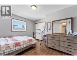 3pc Bathroom - 460 Spruce Way Se, Medicine Hat, AB T1B4L5 Photo 11
