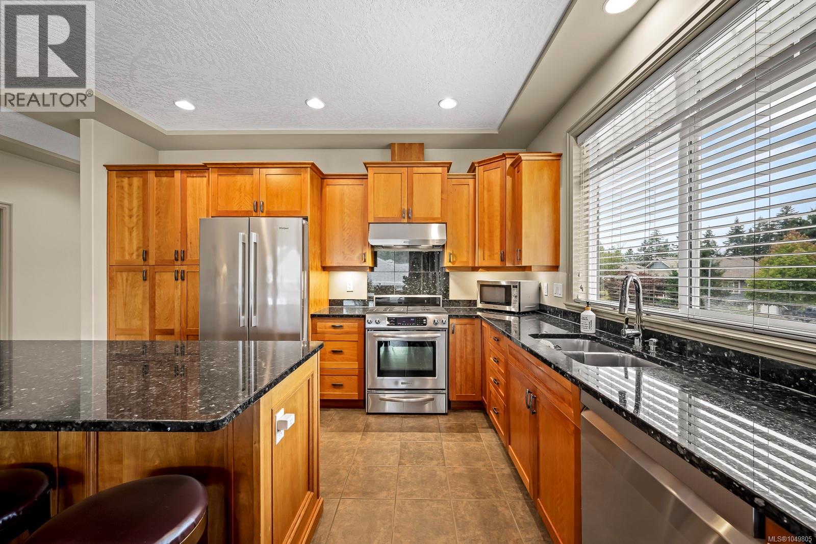 570 Spitfire Dr - Image 5