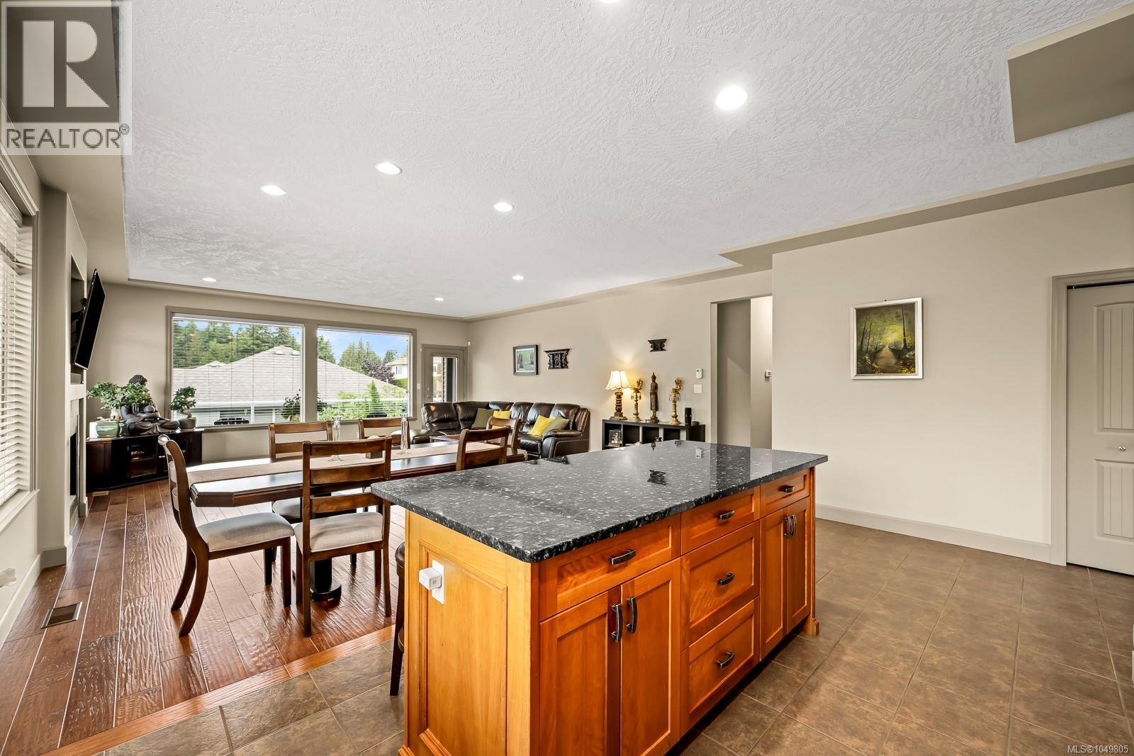 570 Spitfire Dr - Image 11