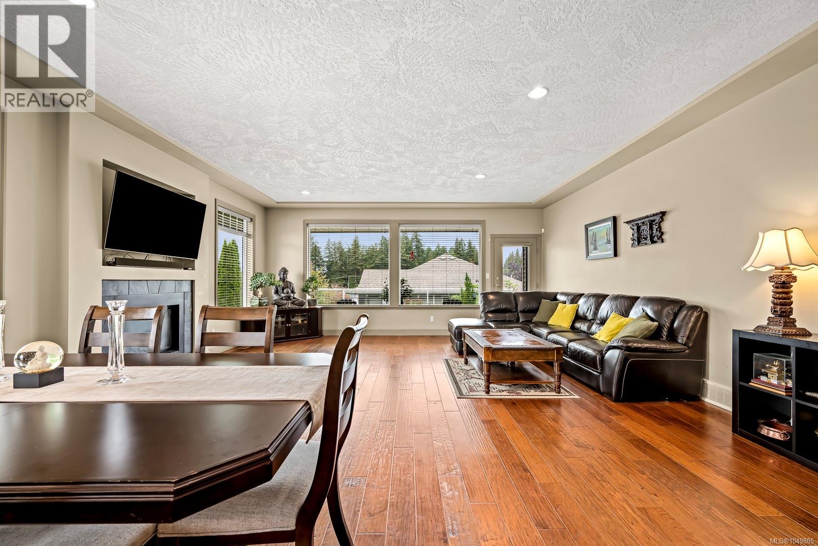 570 Spitfire Dr - Image 15