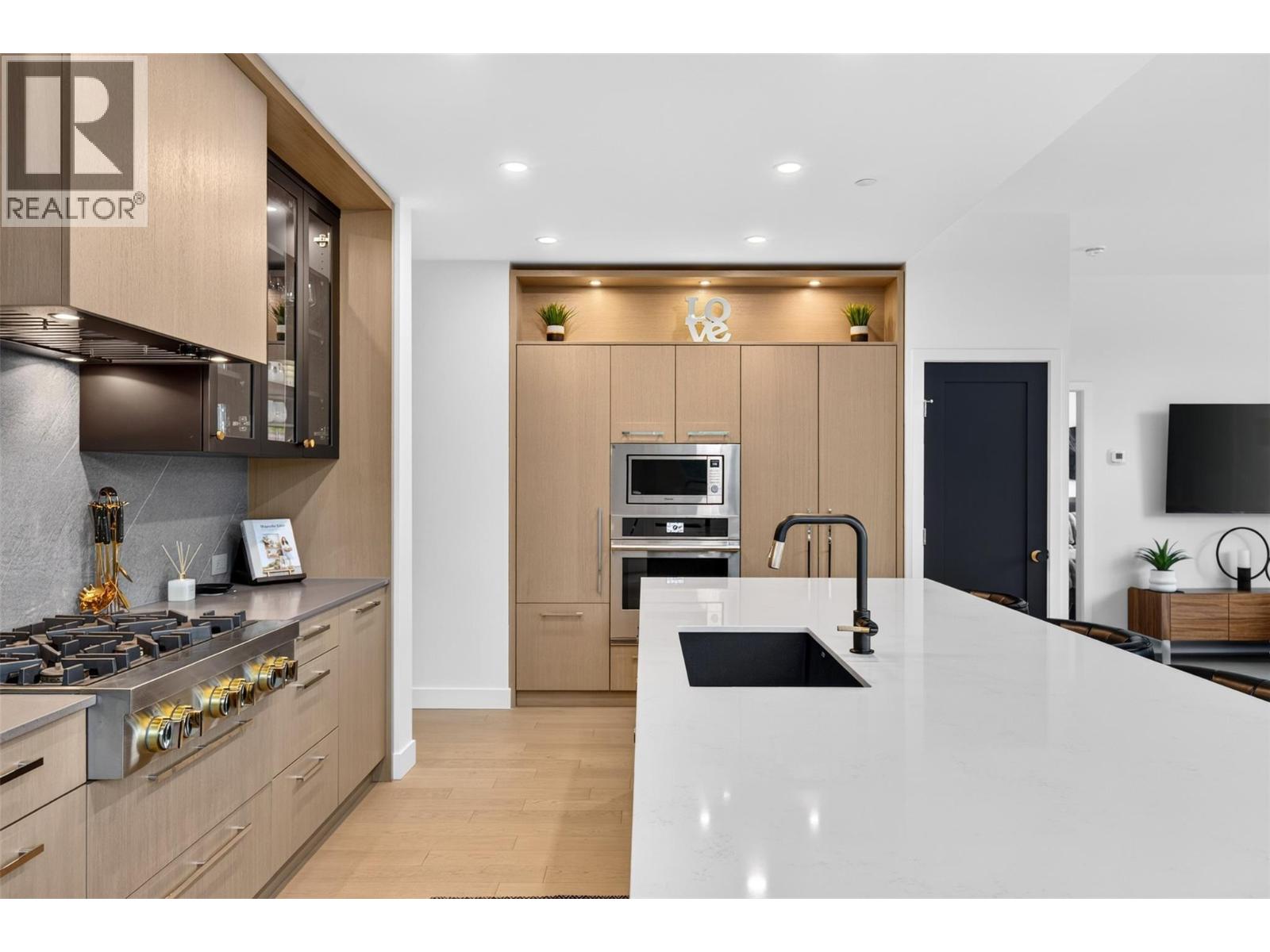 #315 3389 Lakeshore Road - Image 10