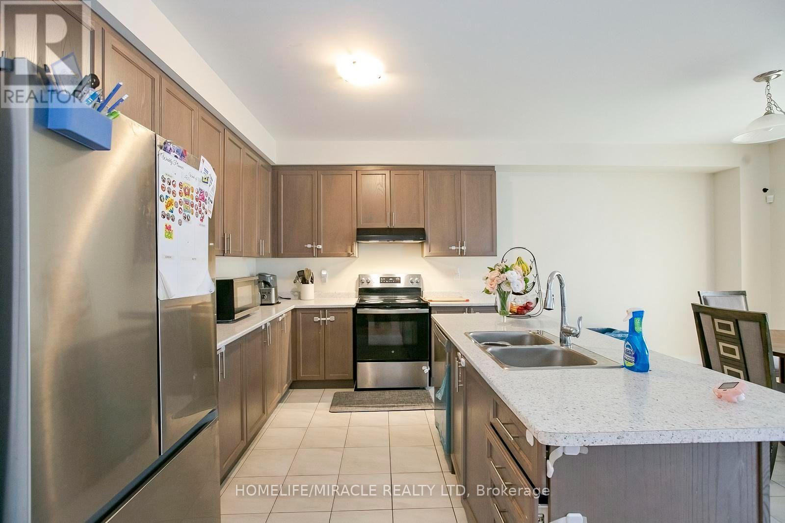 106 HIGGINS AVENUE - 19