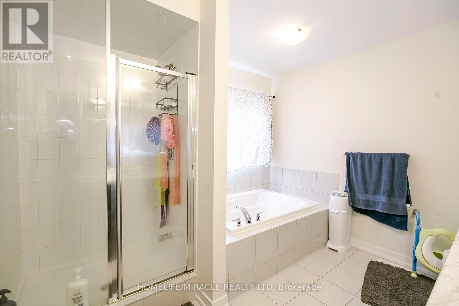 106 HIGGINS AVENUE - 33