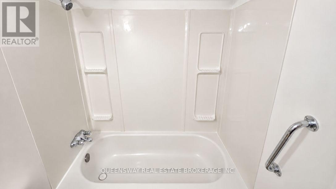 #5 689 BARBER AVENUE - 13