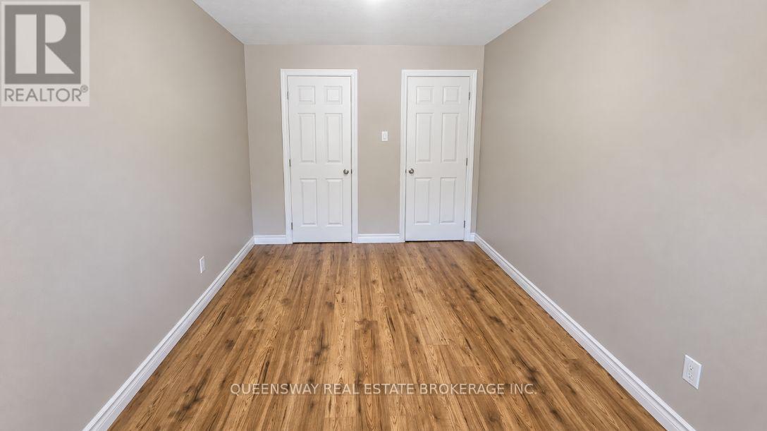 #5 689 BARBER AVENUE - 16