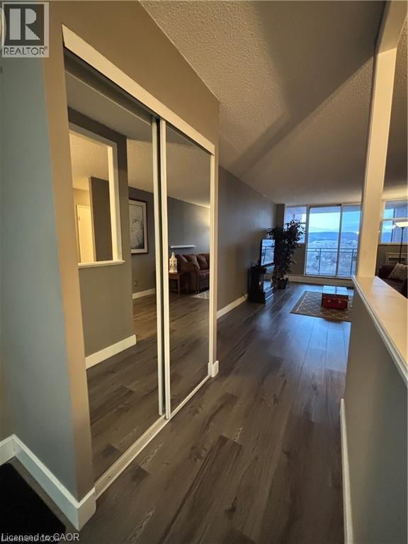 975 WARWICK Court Unit# 1210, Burlington — photo 8