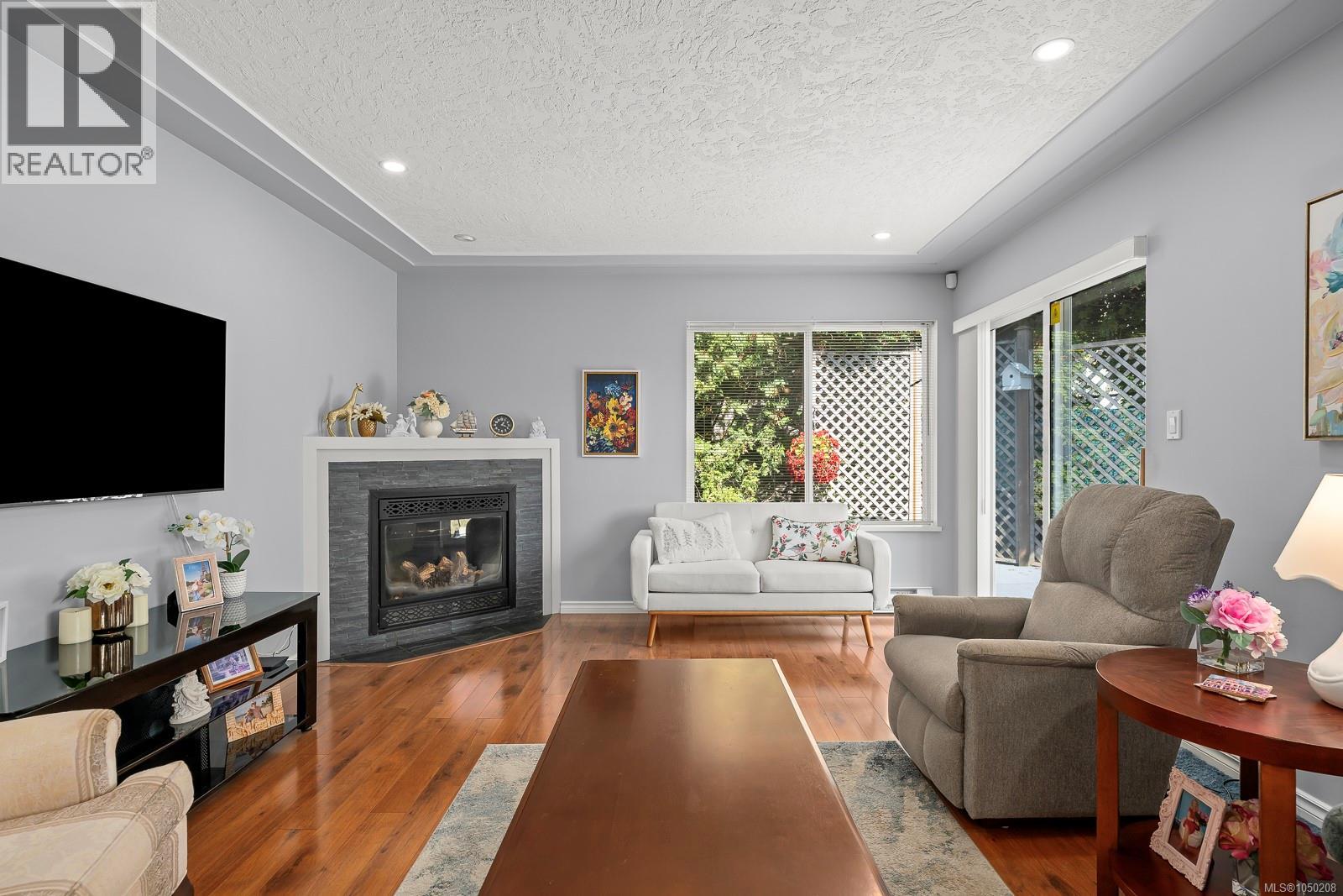 #1 950 Braidwood Rd - Image 5