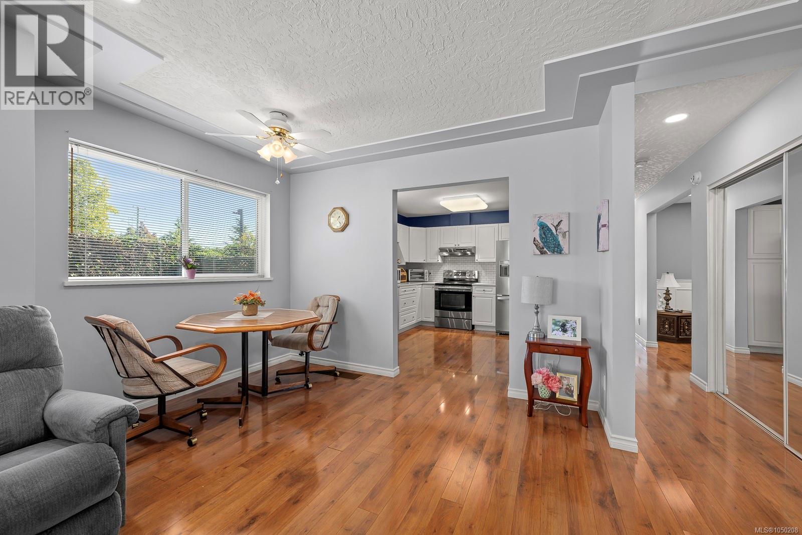 #1 950 Braidwood Rd - Image 13