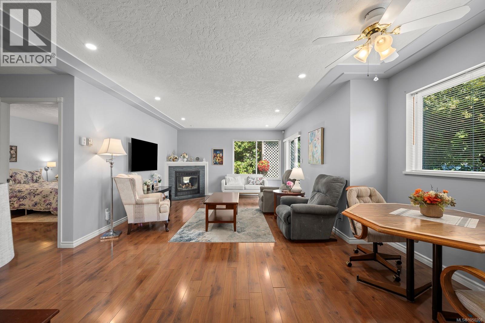 #1 950 Braidwood Rd - Image 14