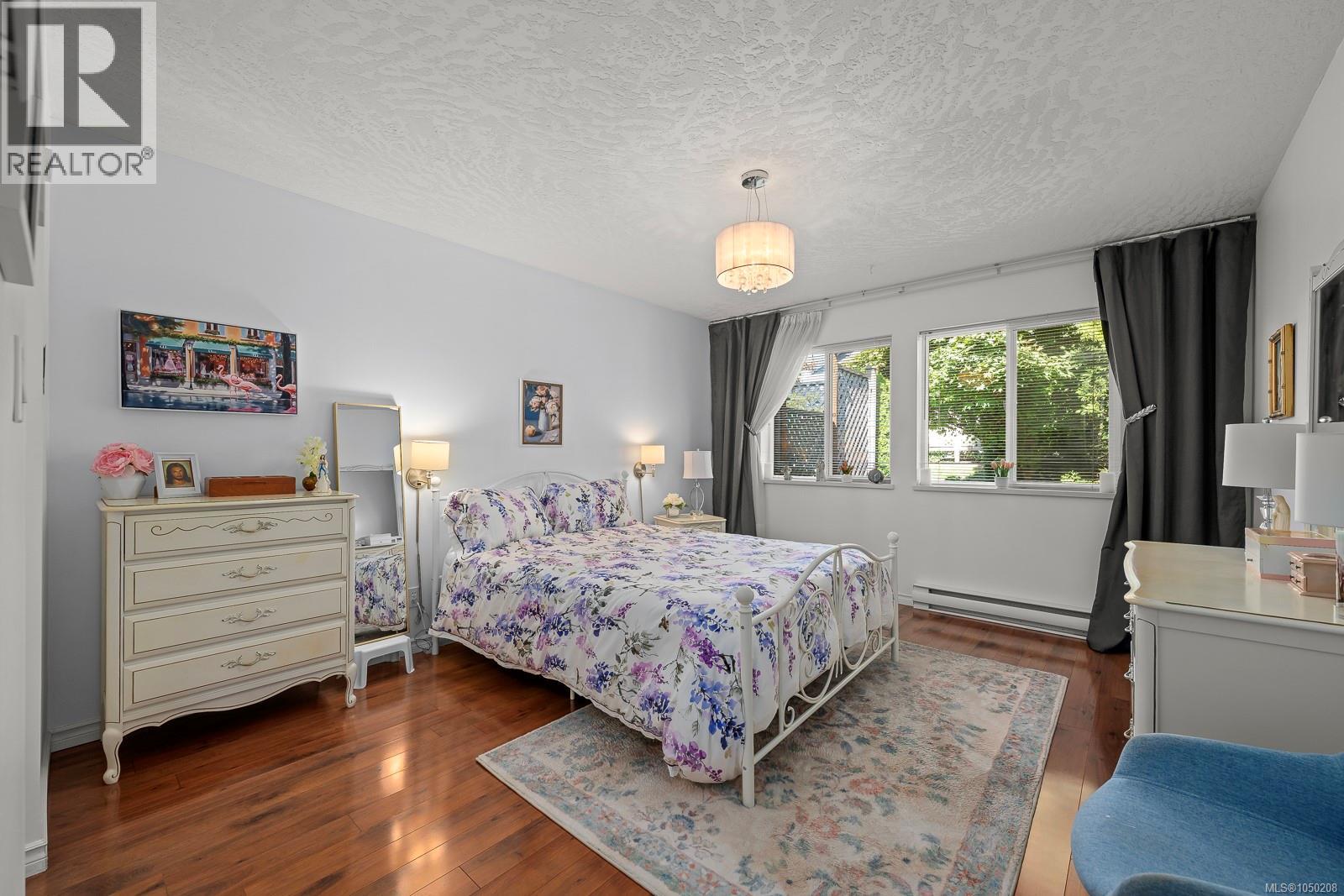 #1 950 Braidwood Rd - Image 25