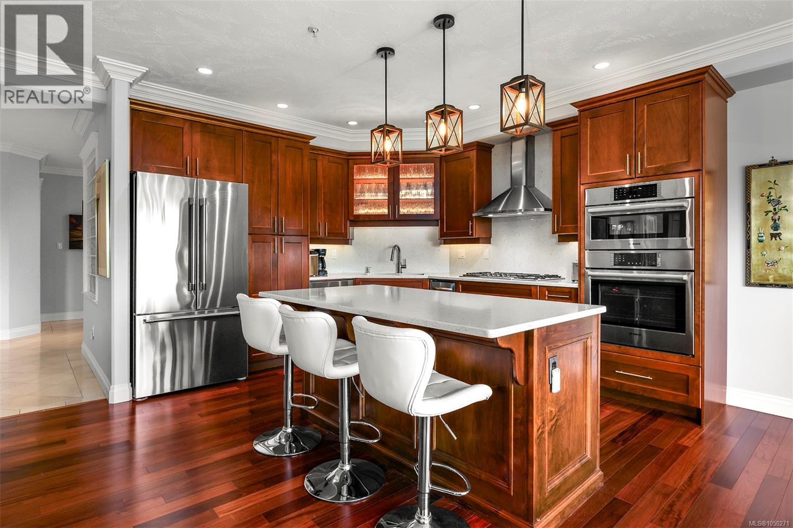 #524 3666 Royal Vista Way - Image 6