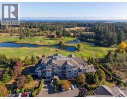 524 3666 Royal Vista Way, Courtenay, BC V9N9X8 Photo 17