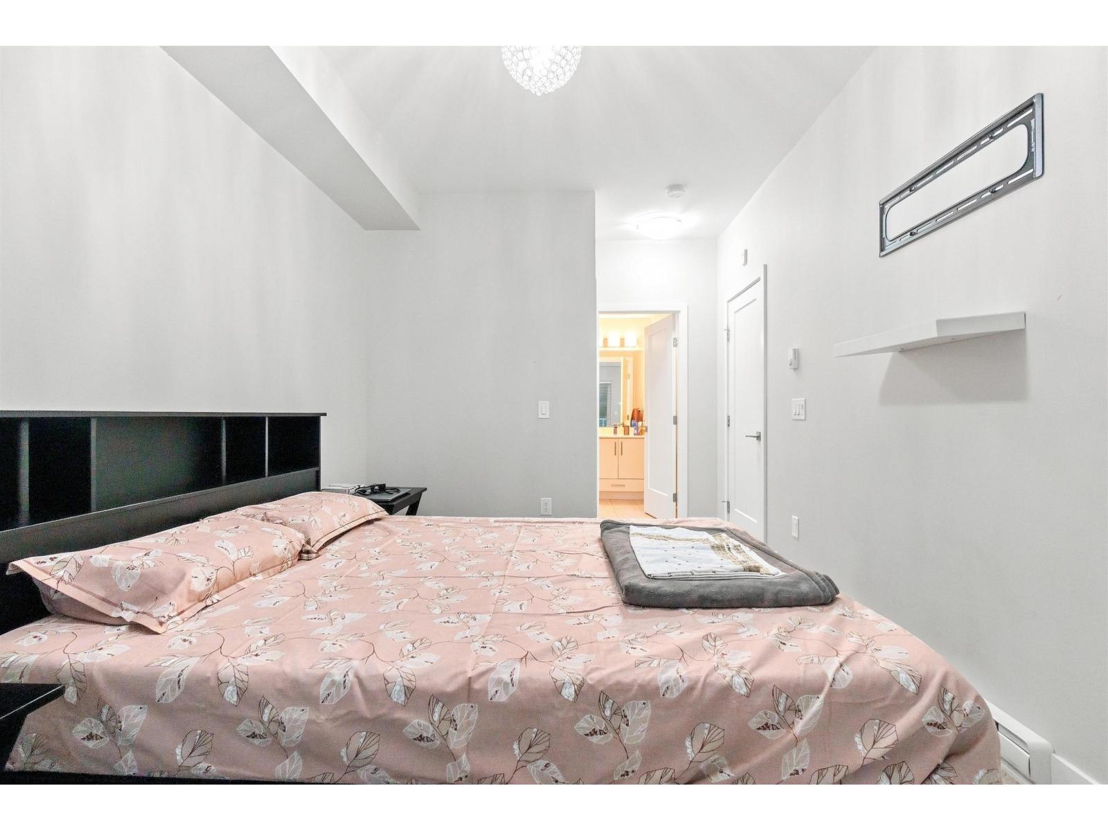 #308-9015 120 Street, Delta