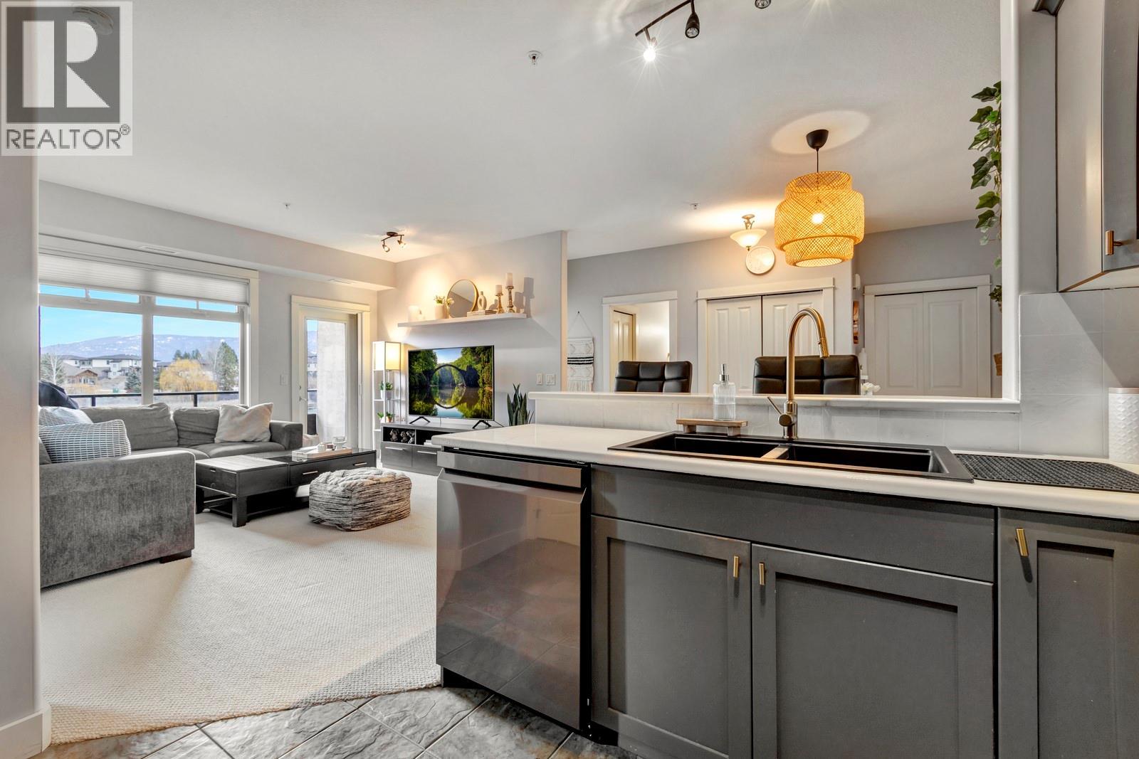 #214 2551 Shoreline Drive - 3
