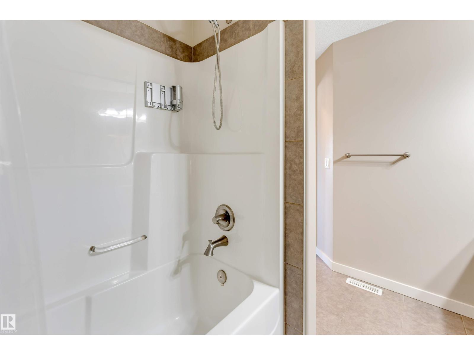 3662 13 ST NW - Image 34