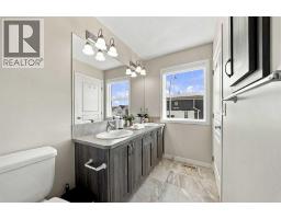 35 Heritage Rise, Cochrane, AB T4C2R5 Photo 23