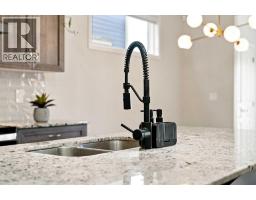 35 Heritage Rise, Cochrane, AB T4C2R5 Photo 48