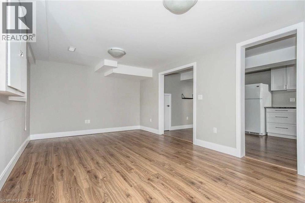 1801 BISCAYNE Drive Unit# Lower, Cambridge — photo 4