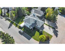 238 Hawktree Bay Nw, Calgary, AB T3G2Z3 Photo 47