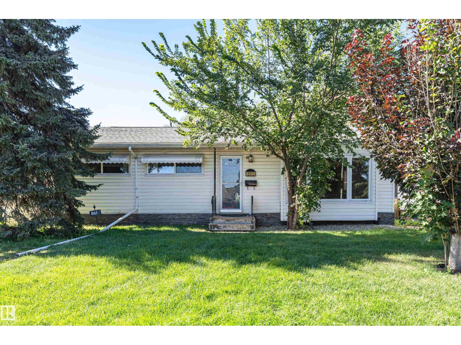 8610 157 ST NW - 1