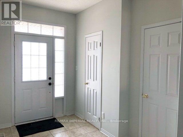 UPPER FLOOR - 32 PACIFIC RIM COURT, Richmond Hill (Jefferson) — photo 2