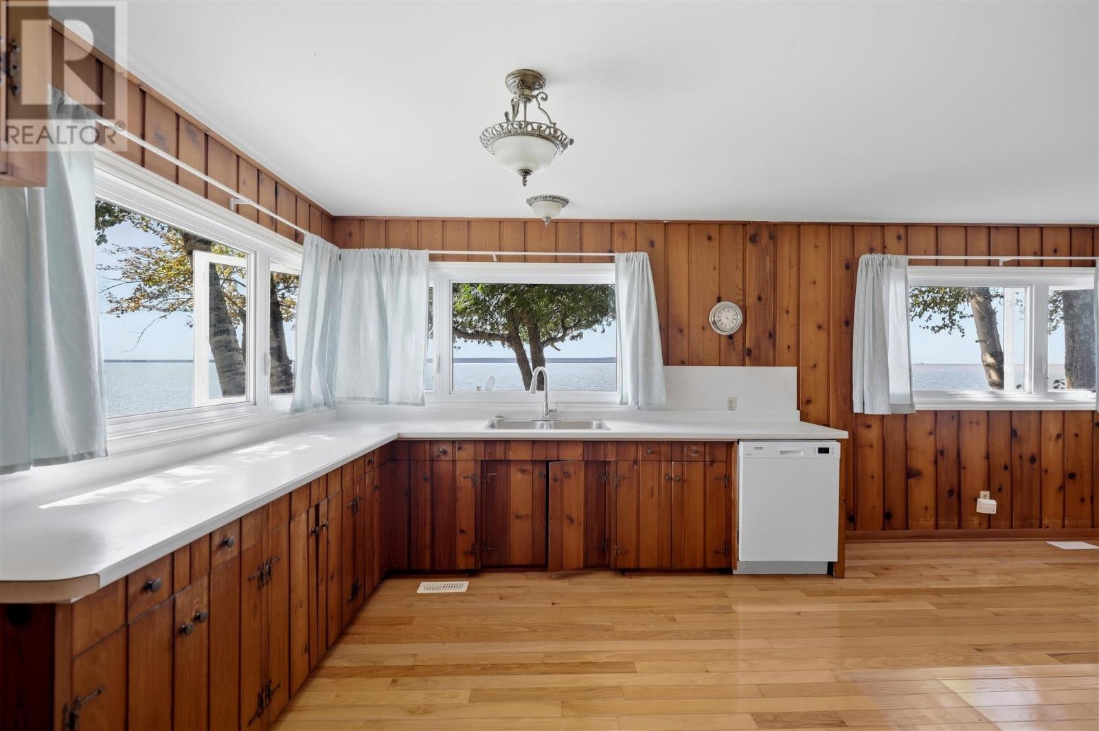 365 Sunnyside Beach RD - Image 10