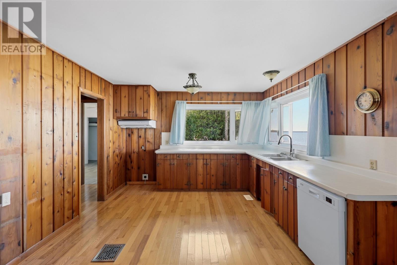 365 Sunnyside Beach RD - Image 12