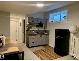 9111 65 Av Nw, Edmonton, AB T6E0J8 Photo 27