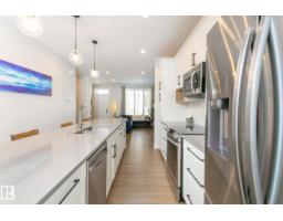 9111 65 Av Nw, Edmonton, AB T6E0J8 Photo 9