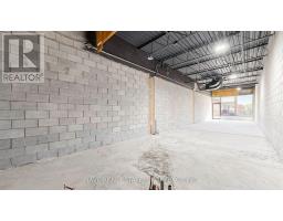 15 - 16925 Yonge Street, Newmarket, ON L3Y5Y1 Photo 6