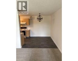 303, 85 Foxbend Crescent N, Lethbridge, AB T1H5T4 Photo 10