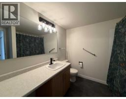 303, 85 Foxbend Crescent N, Lethbridge, AB T1H5T4 Photo 16