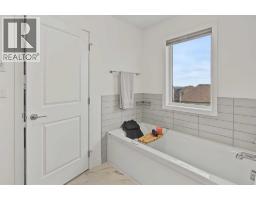 341 Baneberry Way Sw, Airdrie, AB T4B5S1 Photo 22