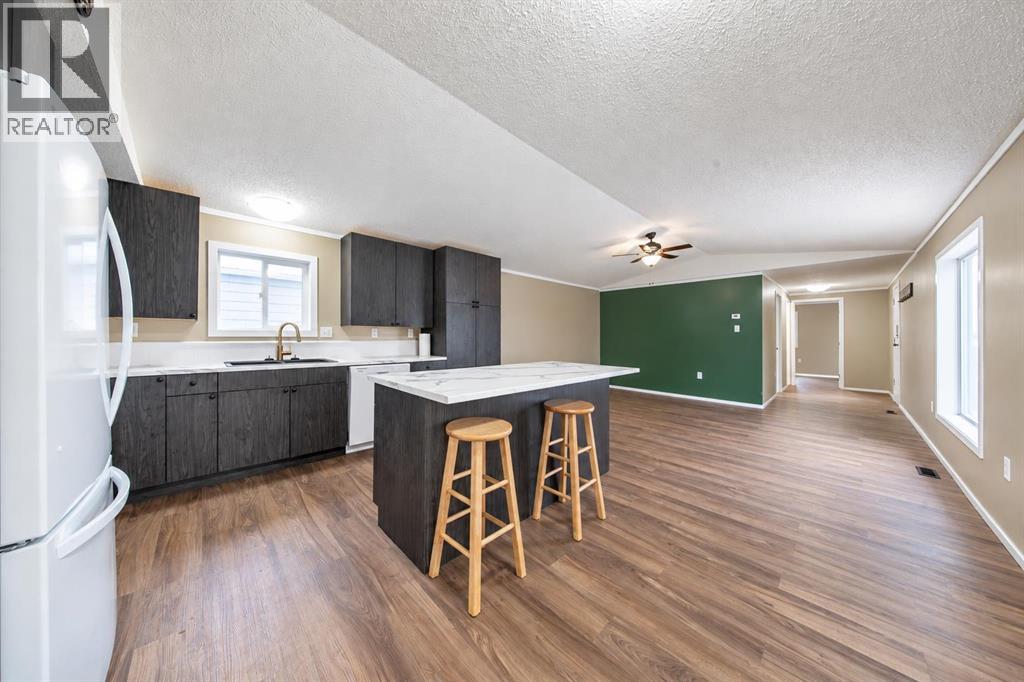 Listing photo – 6506 52 Street, Ponoka