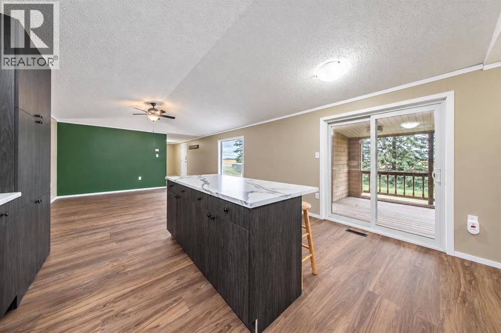 Listing photo – 6506 52 Street, Ponoka