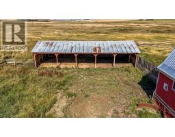 Bedroom - 263043 / 263039 Range Road 14, Rural Rocky View County, AB T4B3L5 Photo 15