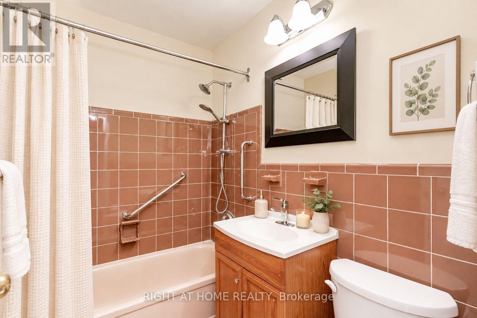#406 185 STEPHEN DRIVE - 16