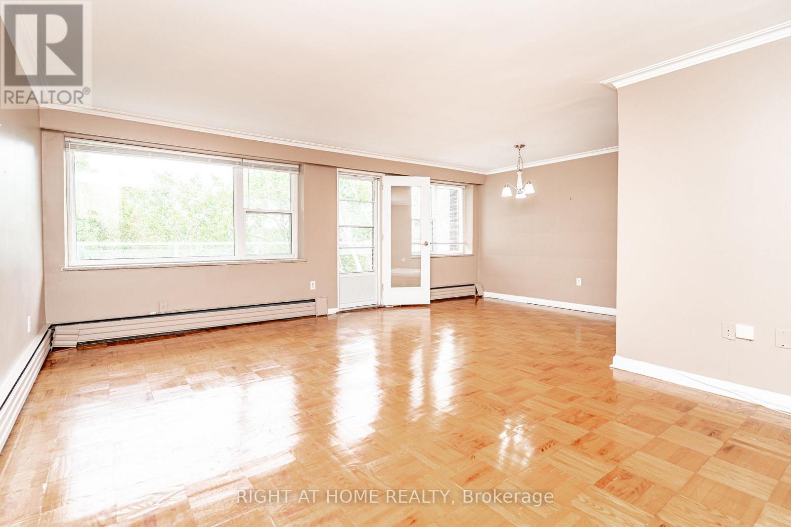 #406 185 STEPHEN DRIVE - 17