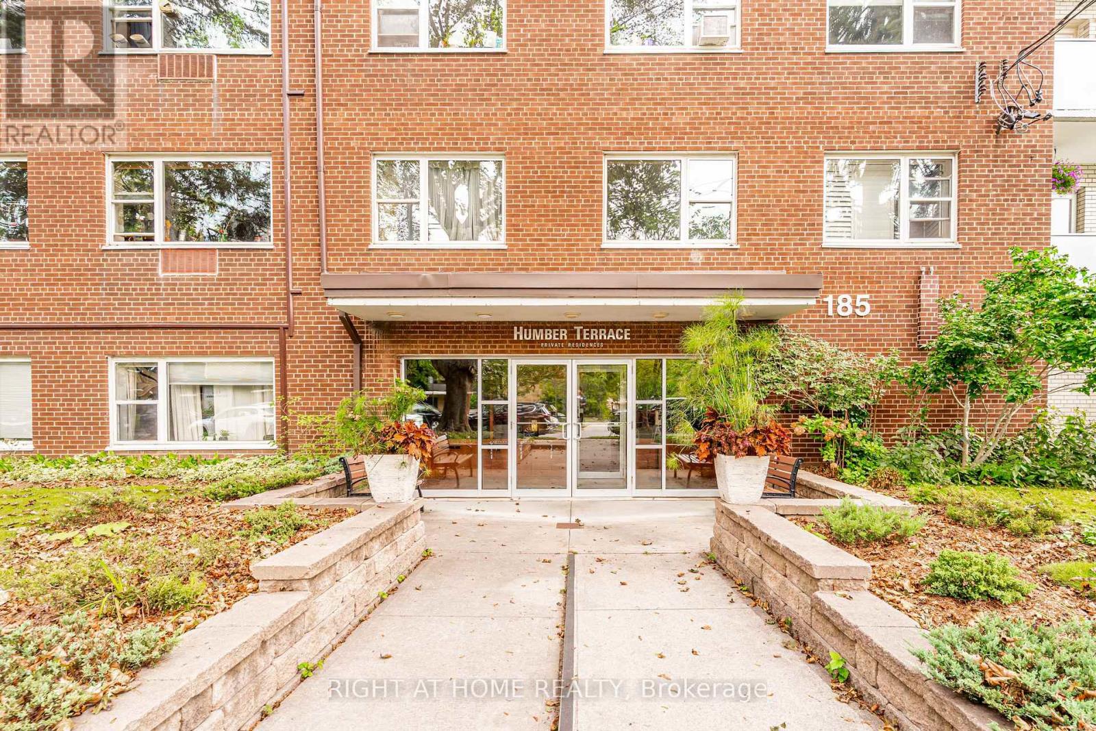 406 - 185 STEPHEN DRIVE, Toronto (Stonegate-Queensway) — photo 2