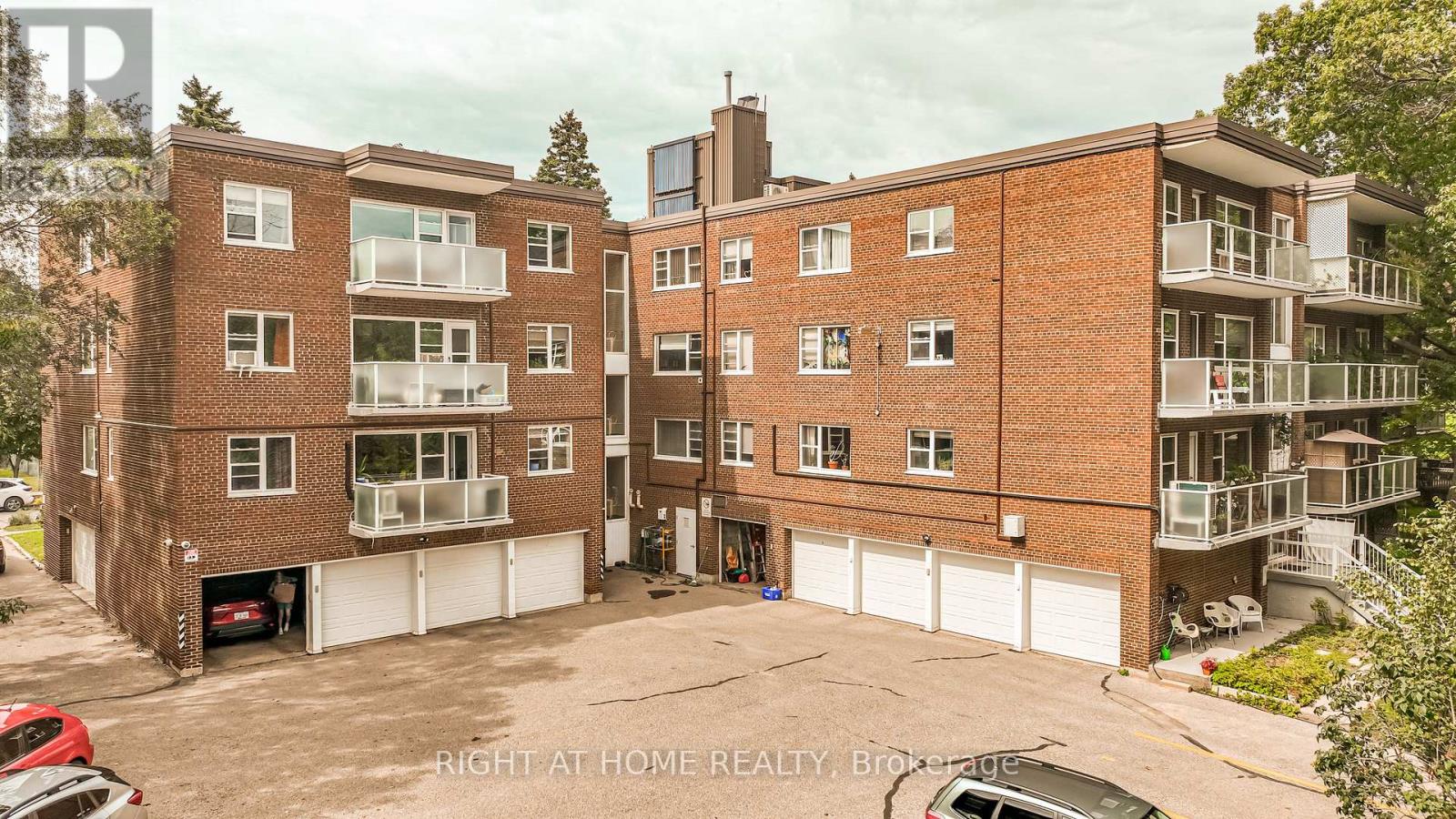 #406 185 STEPHEN DRIVE - 28