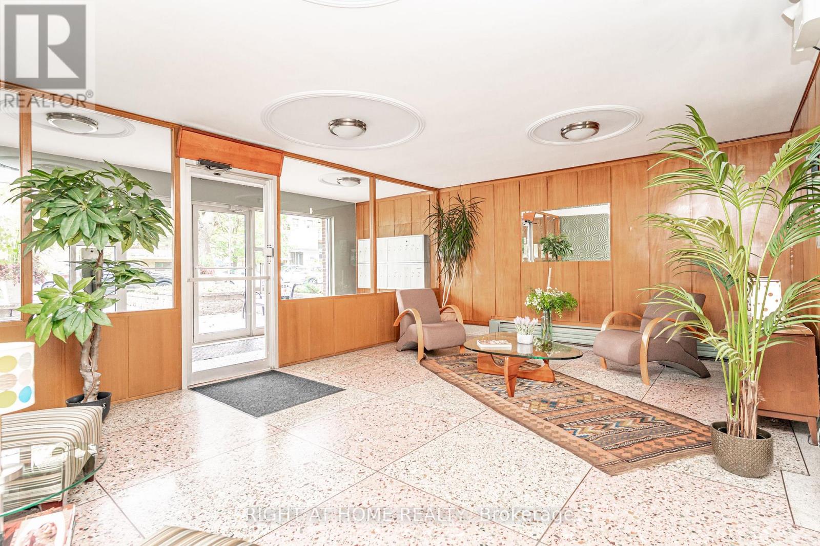406 - 185 STEPHEN DRIVE, Toronto (Stonegate-Queensway) — photo 3