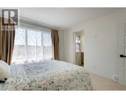 30 Creekside Manor Sw, Calgary, AB T2X5S2 Photo 16