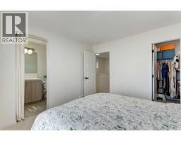 30 Creekside Manor Sw, Calgary, AB T2X5S2 Photo 17