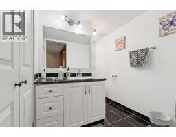 3pc Bathroom - 7 Willow Vale, Rural Rocky View County, AB T2P3G7 Photo 12