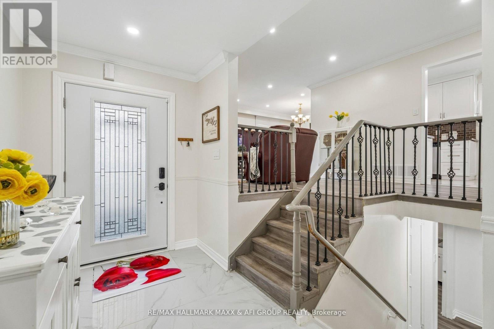 11 CHARLOTTE COURT, Barrie (Letitia Heights) — photo 5