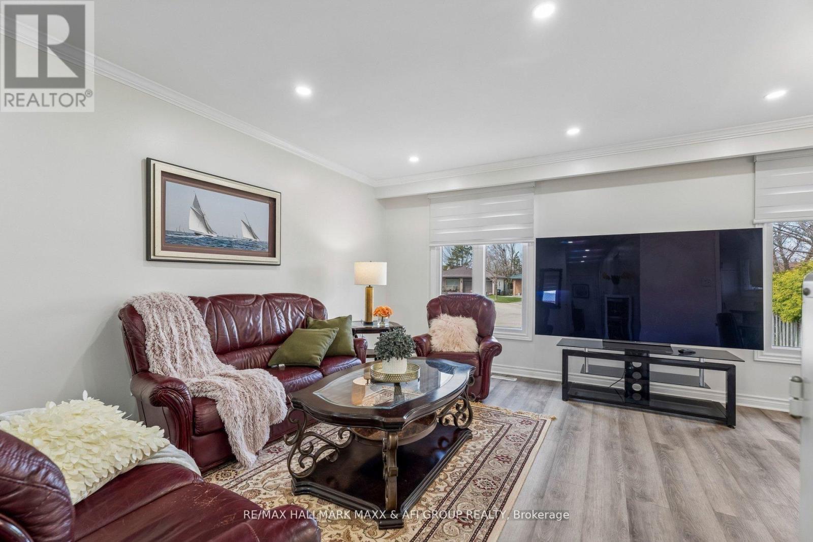 11 CHARLOTTE COURT, Barrie (Letitia Heights) — photo 9