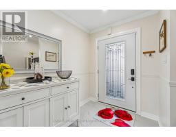 Dining room - 11 Charlotte Court, Barrie, ON L4N6B2 Photo 6